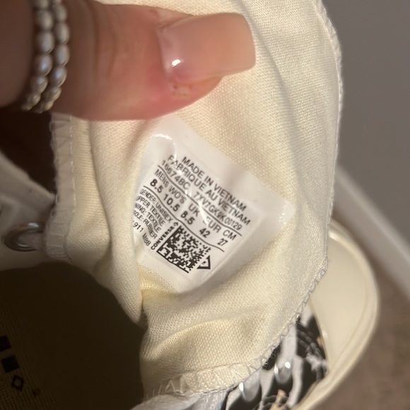 Brand new cheetah converse never worn - Picture 4 of 5